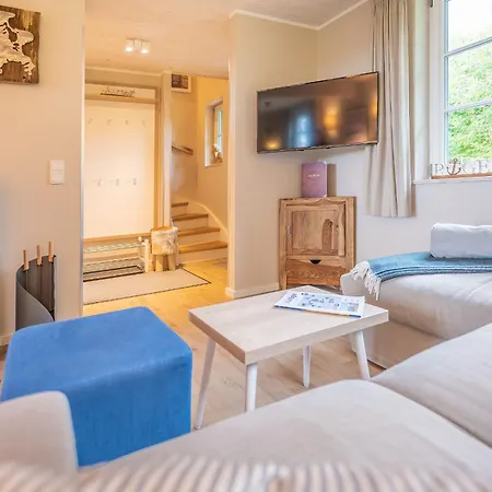 度假居 Herrlich 01 Klein Stresow Ruegen By Ruyastay