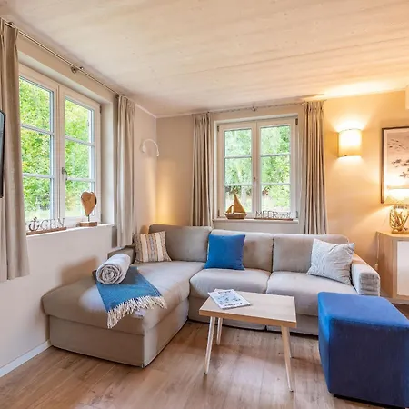 度假居 Herrlich 01 Klein Stresow Ruegen By Ruyastay *