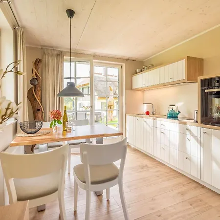 Herrlich 01 Klein Stresow Ruegen By Ruyastay 普特布斯